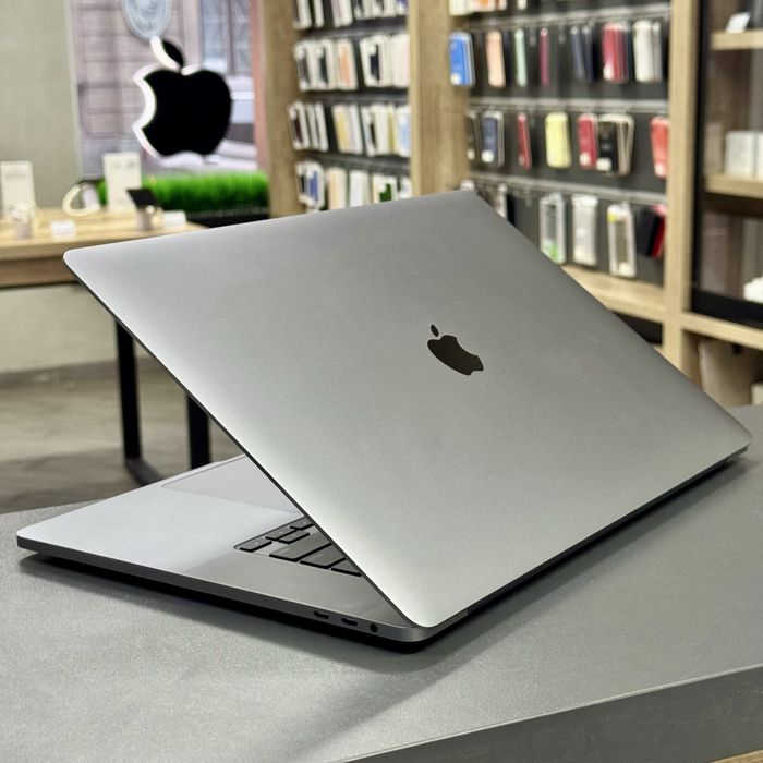 Як новий MacBook Pro 16'' 2019 i7 / SSD 512 GB/ 32 GB Магазин/Гарантія