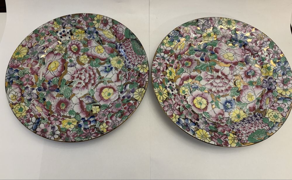 Par de Pratos  antigos em porcelana Chinesa Mil Flores .