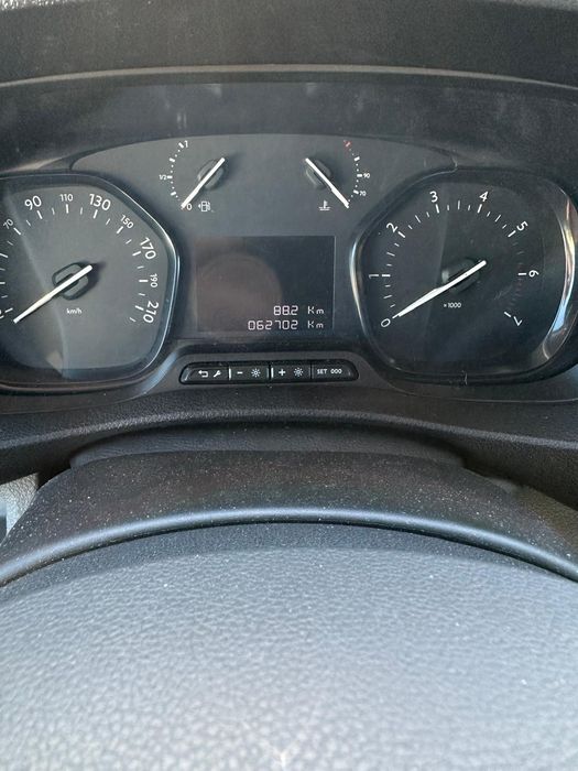 Opel Vivaro Longa 2022