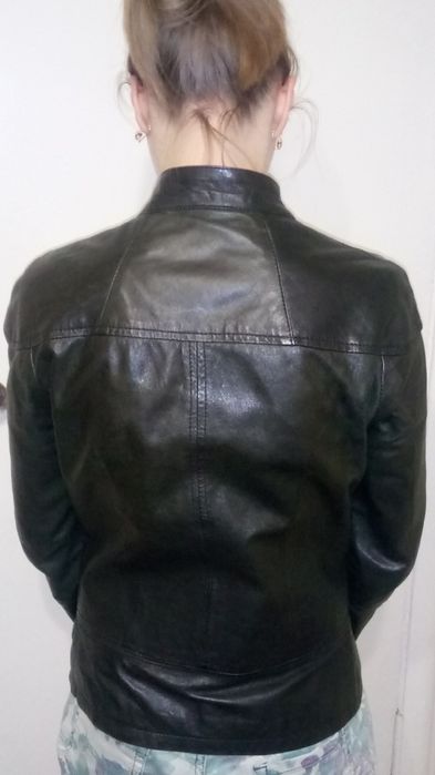 Кожаный пиджак в хорошем состоянии