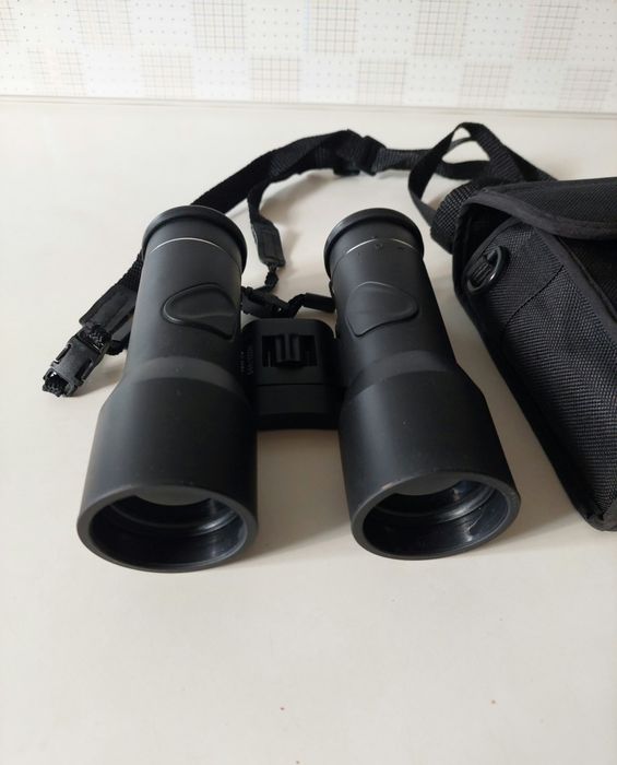 Новый бинокль 10×40.