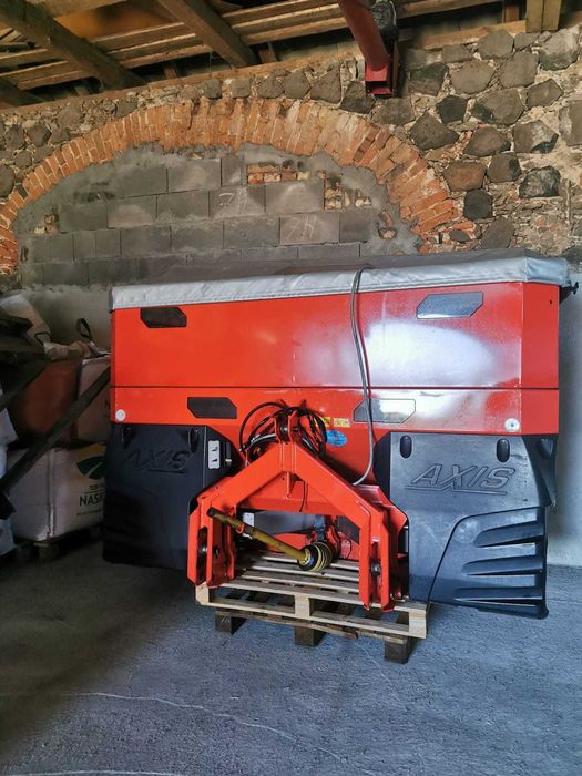 Kuhn AXIS 40.1 W , komputer