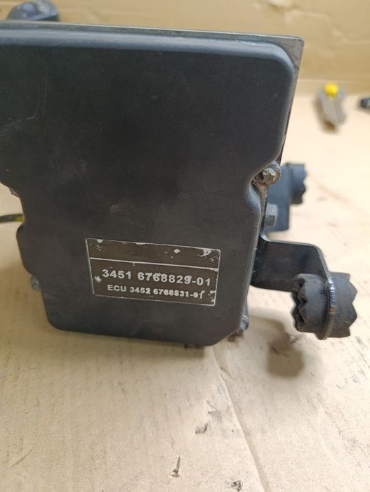 BMW X5 E53 lift m57d30 manual 218 km- pompa sterownik ABS