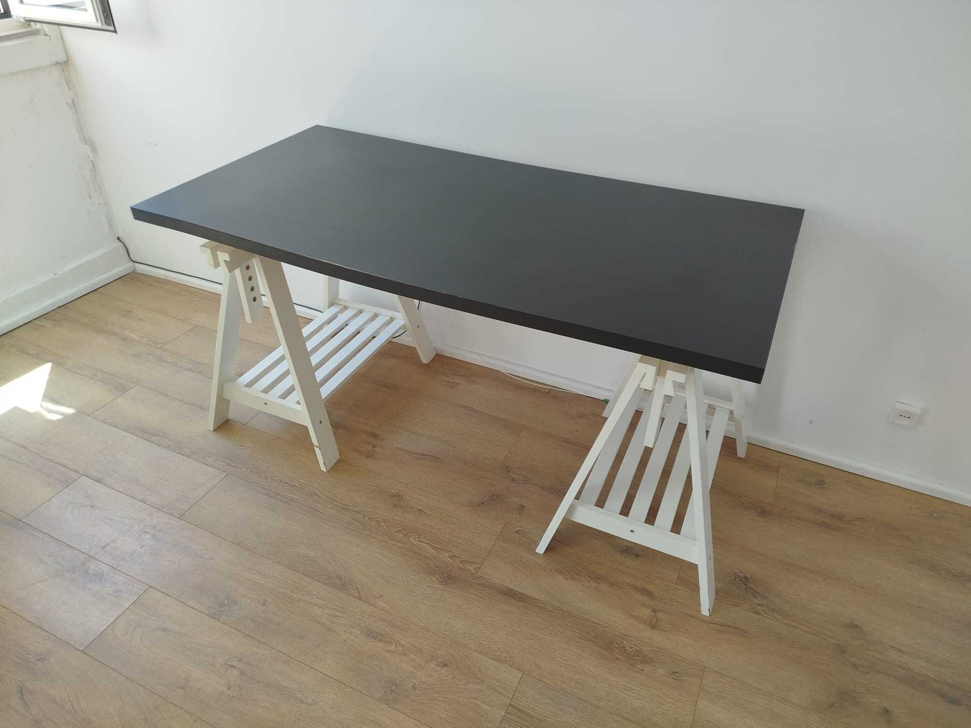 Secretária IKEA «Linnmon» Tampo + Cavaletes (150x75cm)