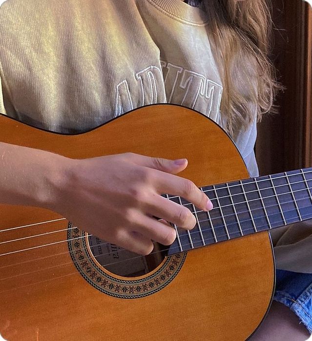 Учитель по классу гитары