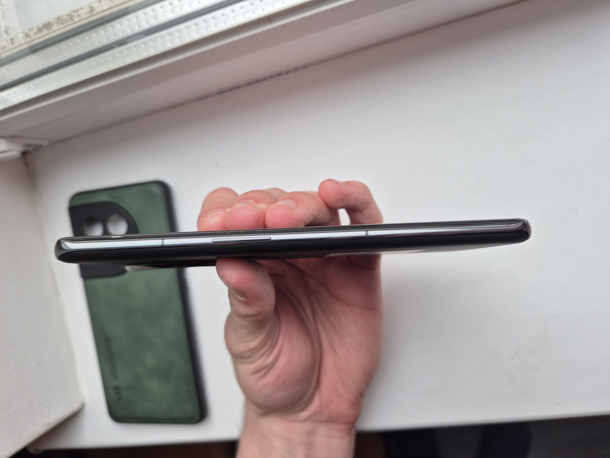 Продам OnePlus 11 5G 16/256