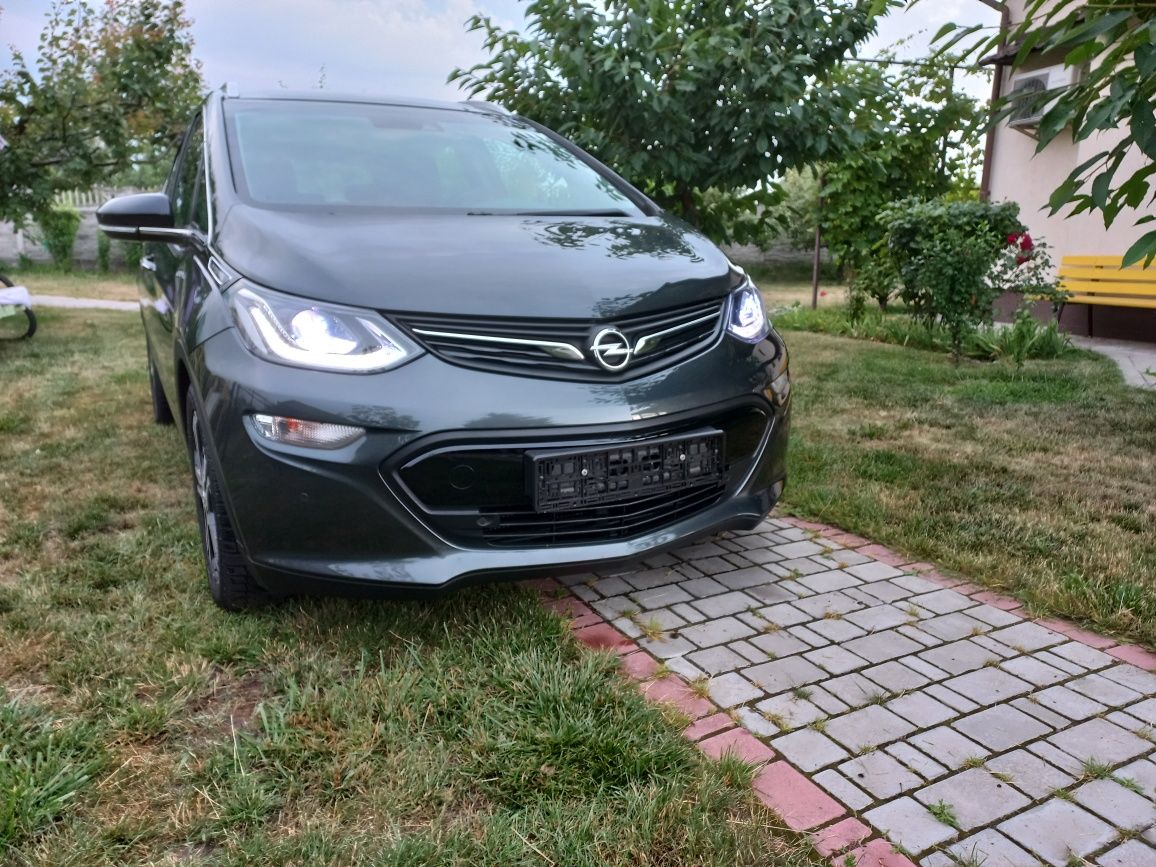 ОПЕЛЬ  ampera - e 2018