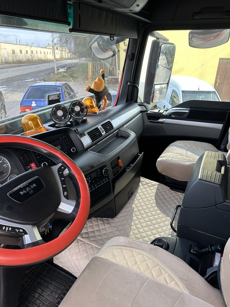 Чохли на сидіння беж Даф ХF 105-106 Ман TGX-TGA-TGS. Рено і т д