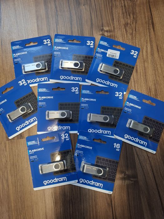 Флешка Kingston оригінальні