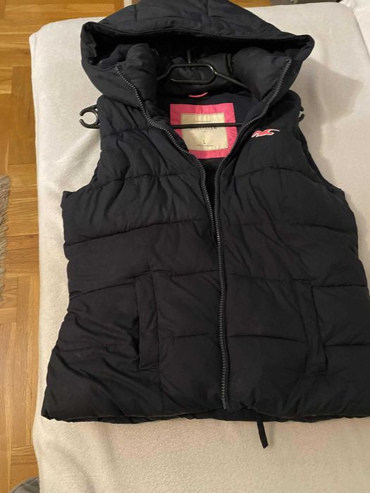 bezrękawnik damski Firmy Hollister z kapturem