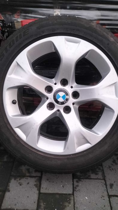 BMW X1 e84 felgi z oponami lat 225/50R17