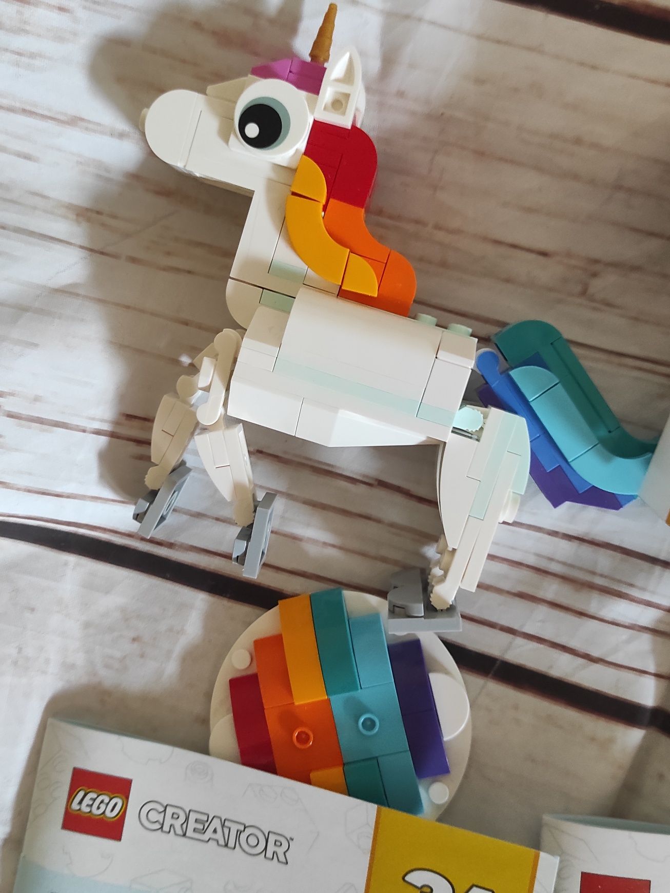 LEGO 31140 zestaw 3w1 jednorożec, paw, konik morski
