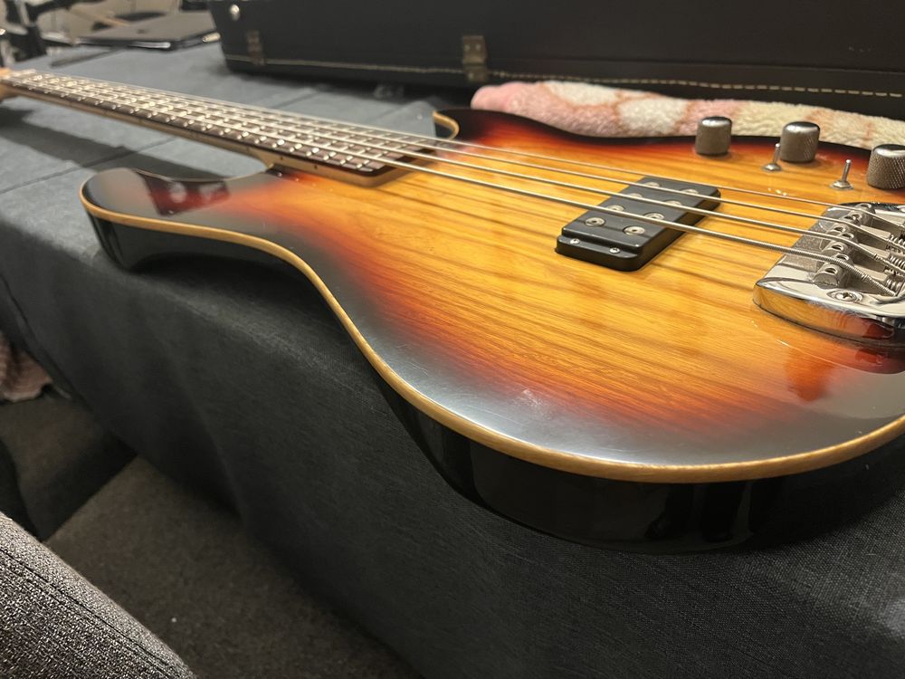 G&L L1500 Gitara basowa Made in USA