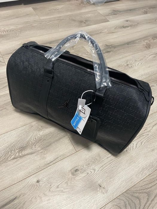 Дорожня сумка, рюкзак, месенджер Jordan Monogram 23