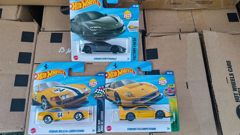 Ferrari 3 sztuki Hot Wheels