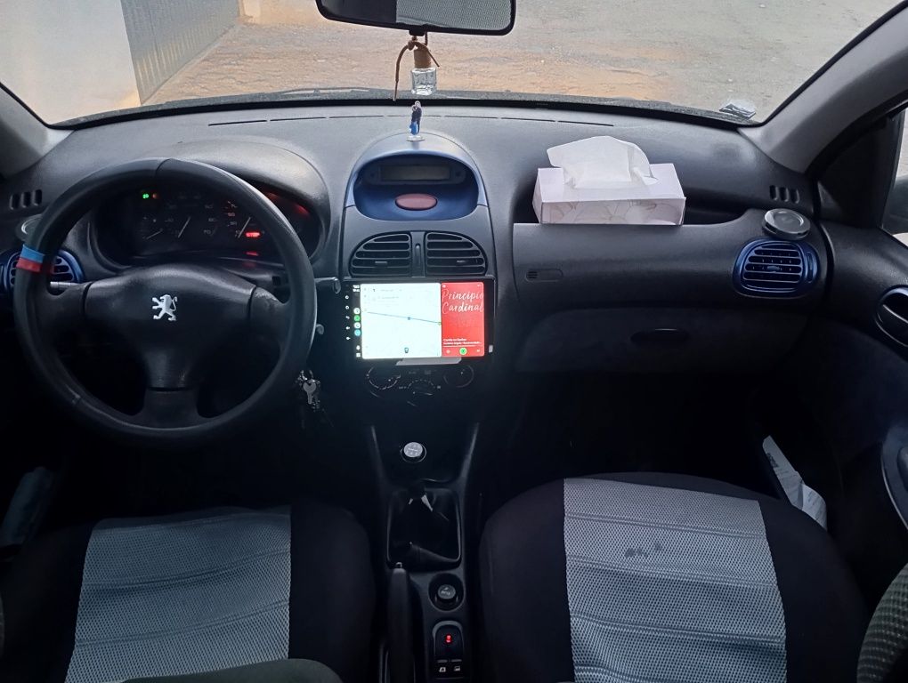 PEUGEOT 206 Hatchback (2A/C) 1.1 i 
Ano 2000
Poder: 60cv
Motor 1.1 L
E