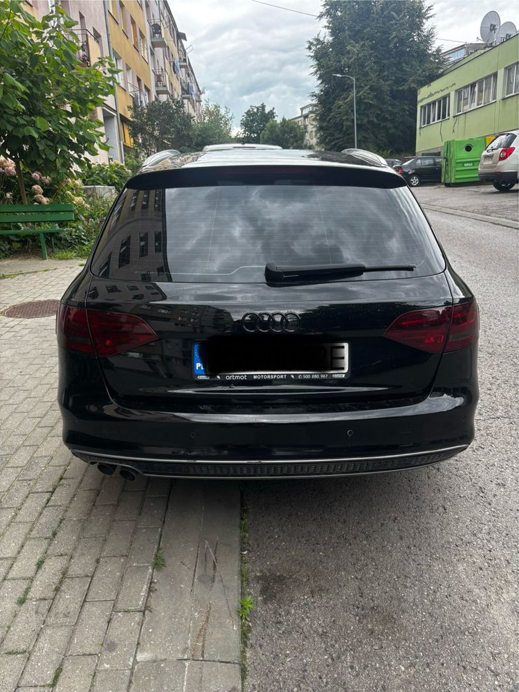 Audi A4 B8 2.0 TDI S-Line