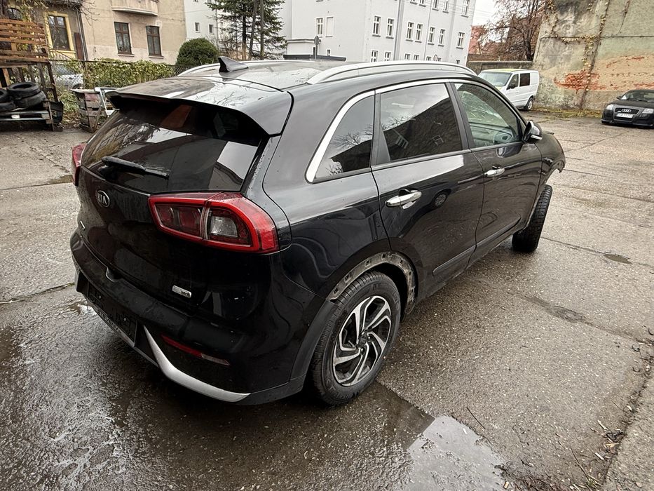 Задній бампер Kia Niro 1.6 гібрид 2019