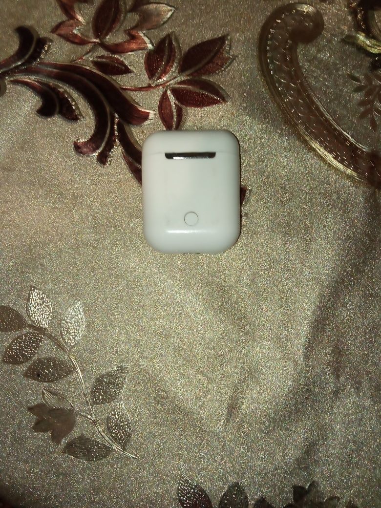 Навушники AirPods