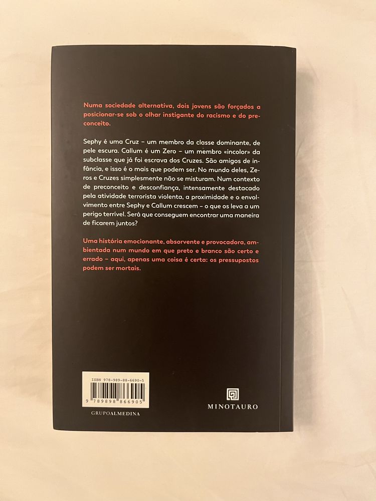 “Zeros & Cruzes” de Malorie Blackman