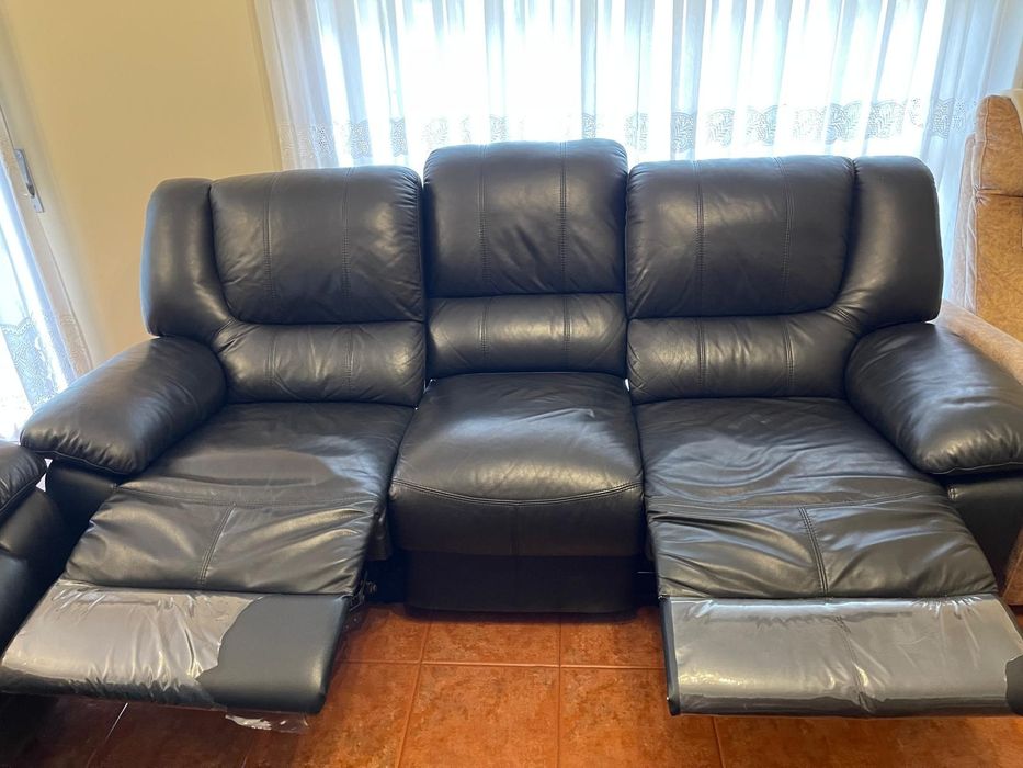 Conjunto de sofas Relax 3+2. Sofás em bom estado.