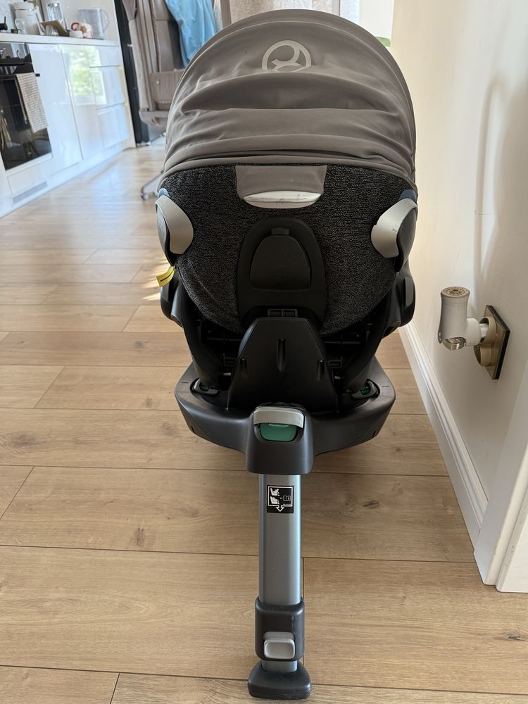 Cybex cloud Z i-size z bazą obrotową