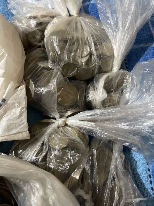 Монеты разных годов  разные по номиналу договорная