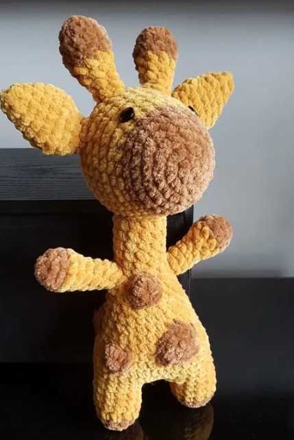 Pluszak maskotka Żyrafa handmade amigurumi