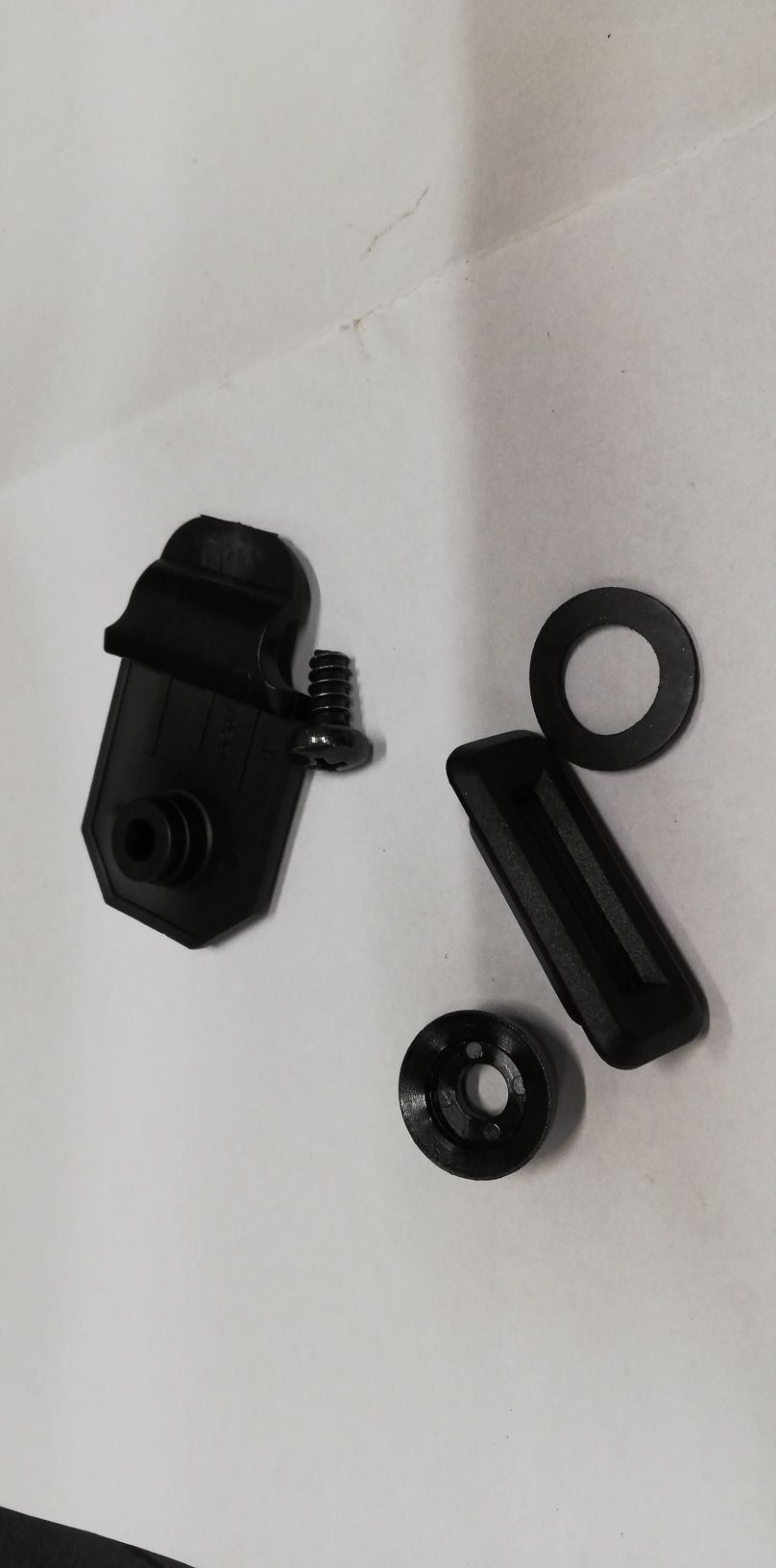 Fiat 126p zawias szyby tylnej uchylnej 1 sztuka