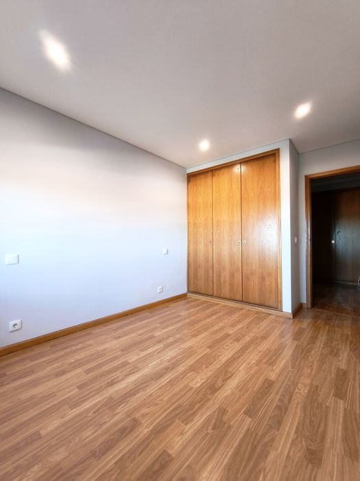 Apartamento T2 em Condomínio Privado – Localização Premium Grijó