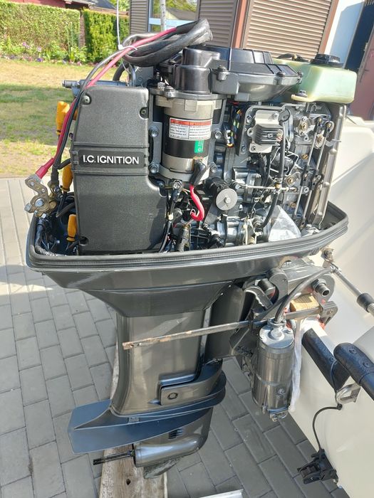 Silnik zaburtowy Suzuki DT 65 – pełny zestaw w idealnym stanie