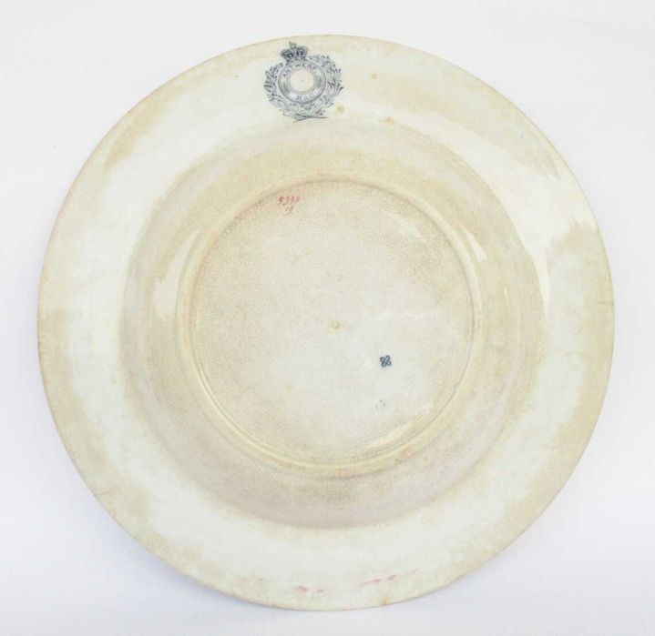 Antigo prato fundo Inglês Hope & Carter com monograma "C de M"