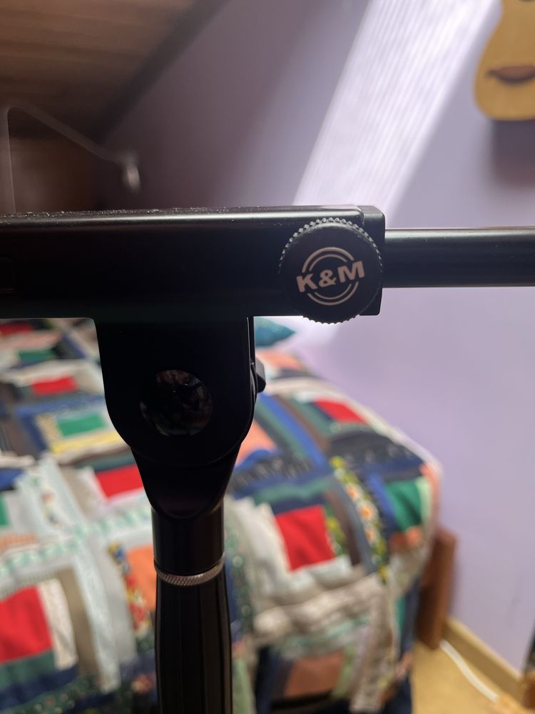 Tripé de microfone K&M