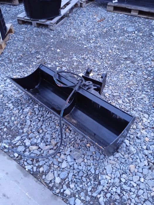 Łyżka skarpowa hydrauliczna 120cm JCB 803 8025 8035