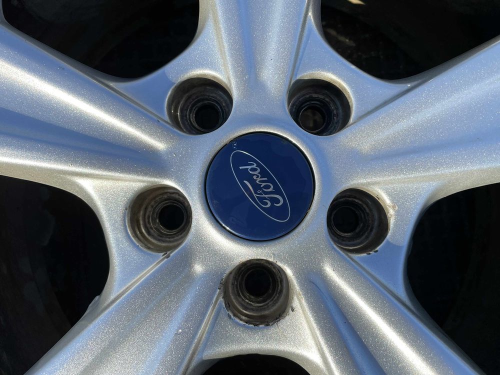 Komplet opon zimowych Kleber Krisalp HP3 z alufelgami 235/55 R17 103V