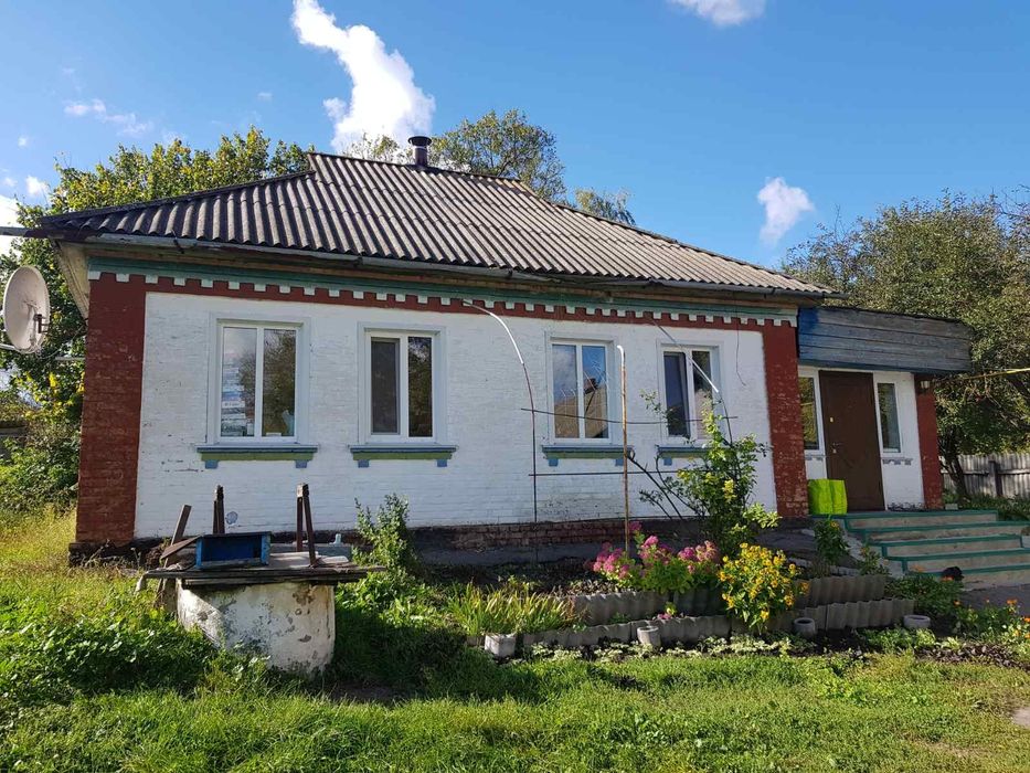 Продам будинок селі Білоцерківці. Пирятинський. район.
