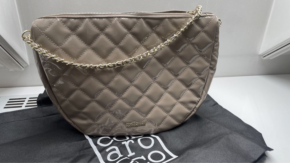 Torebka roccobarocco lakierowana gg lv guess