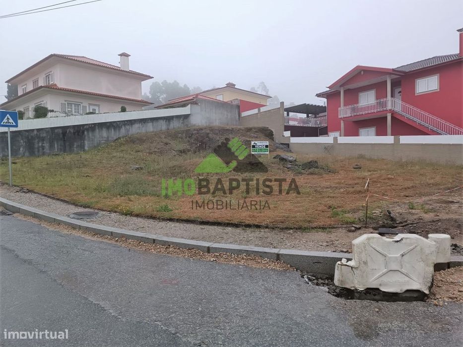Terreno p/construção no centro de Escariz (542 m2)