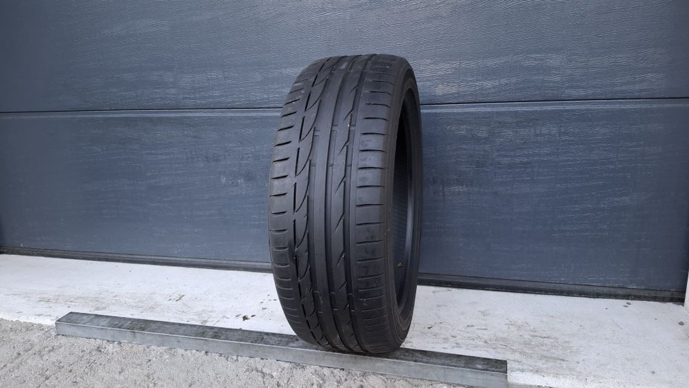 Bridgestone 235/45 R19 Potenza S001