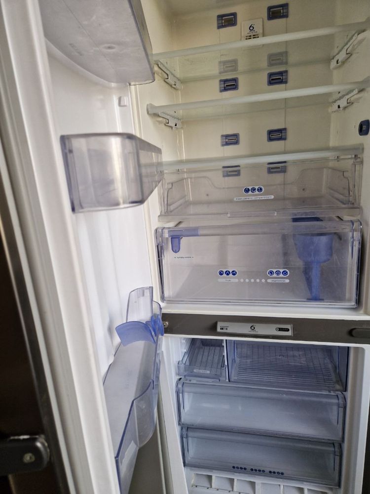 Продам холодильник Whirlpool
