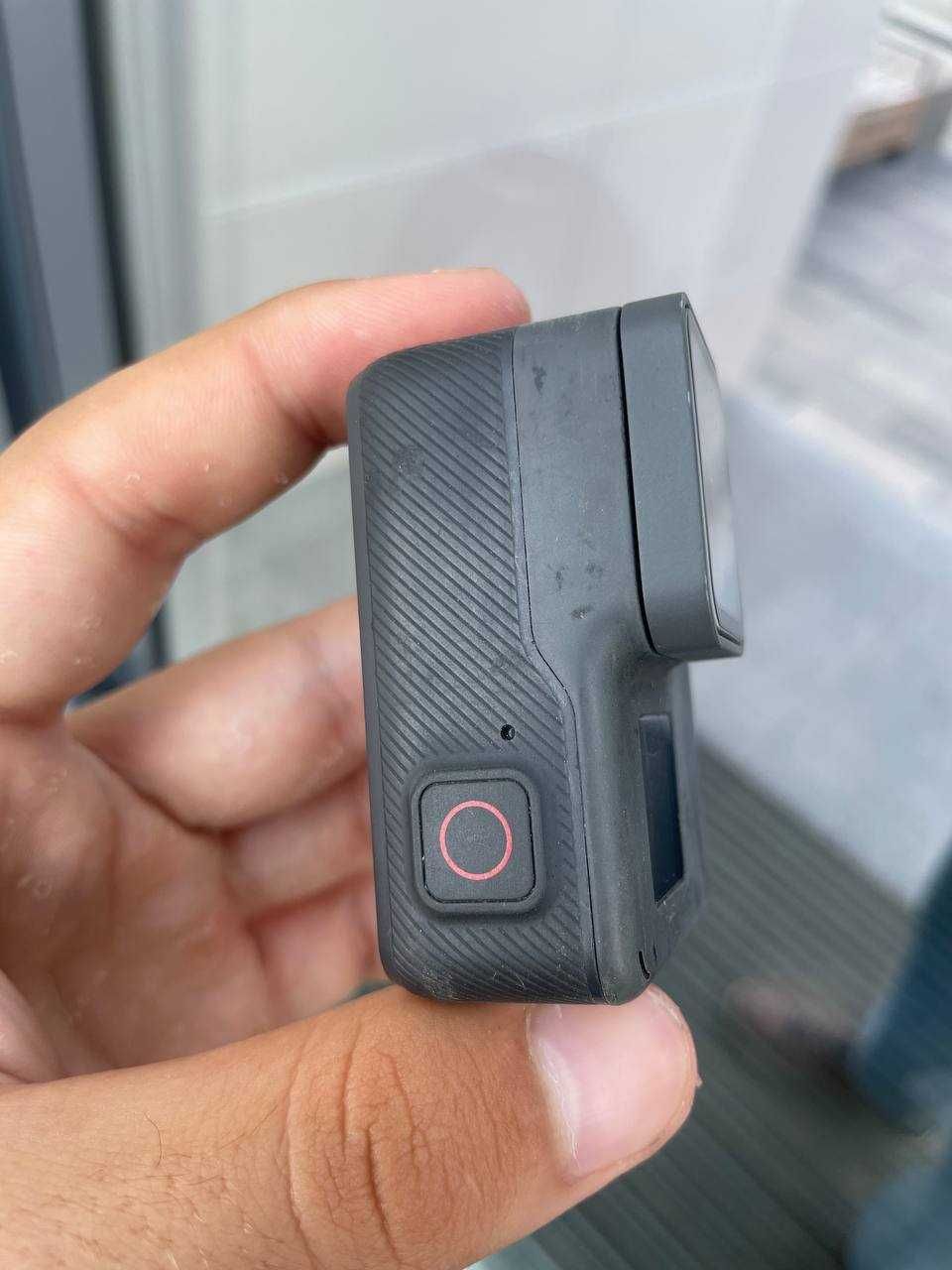 Екшн камера GoPro HERO6 Black з 2 акумуляторами та зарядним пристроєм