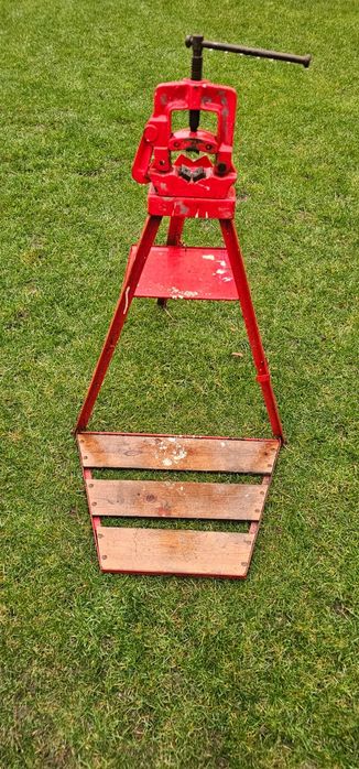 Imadło do gwintowania rur Prokom