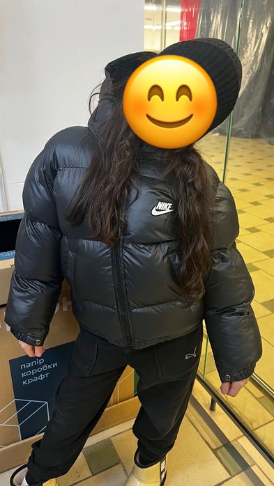 Продам куртка Nike подойдет и на мальчика и на девочку