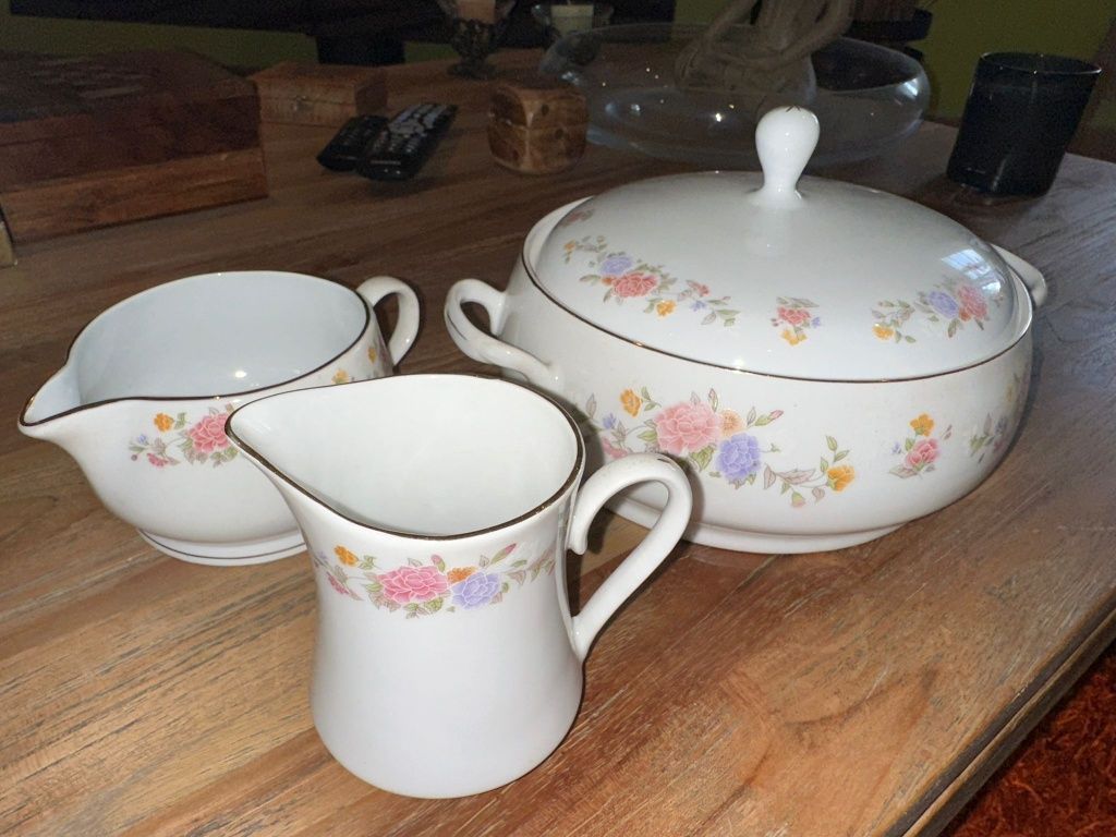 Conjunto de loiça