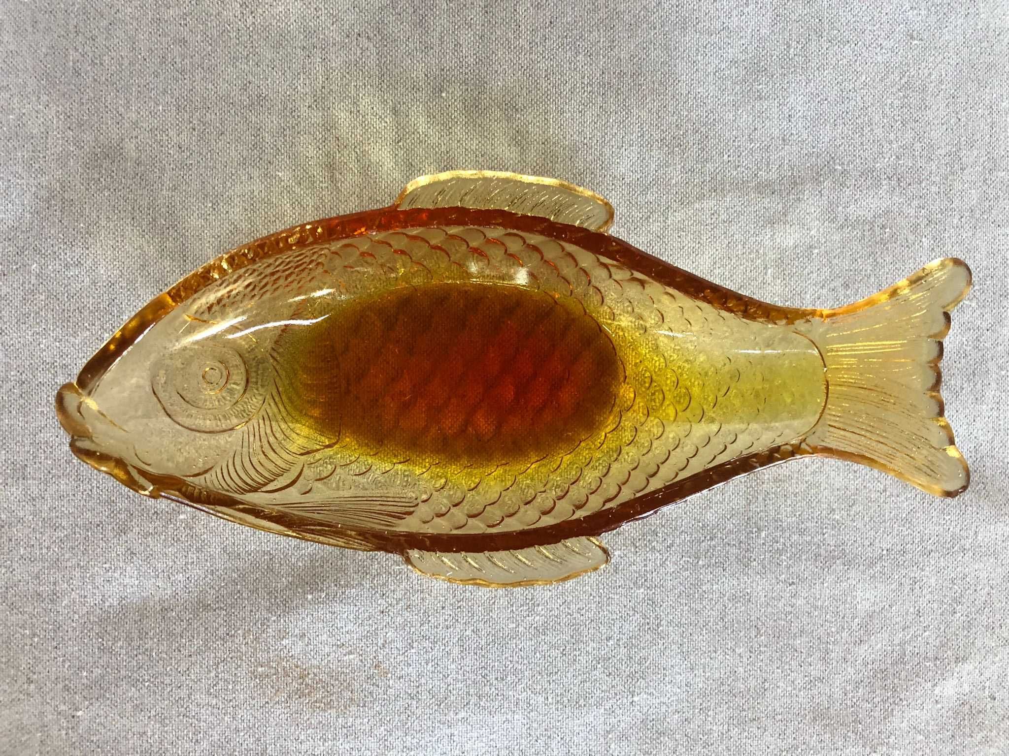Travessa de Vidro Amarelo em forma de peixe
