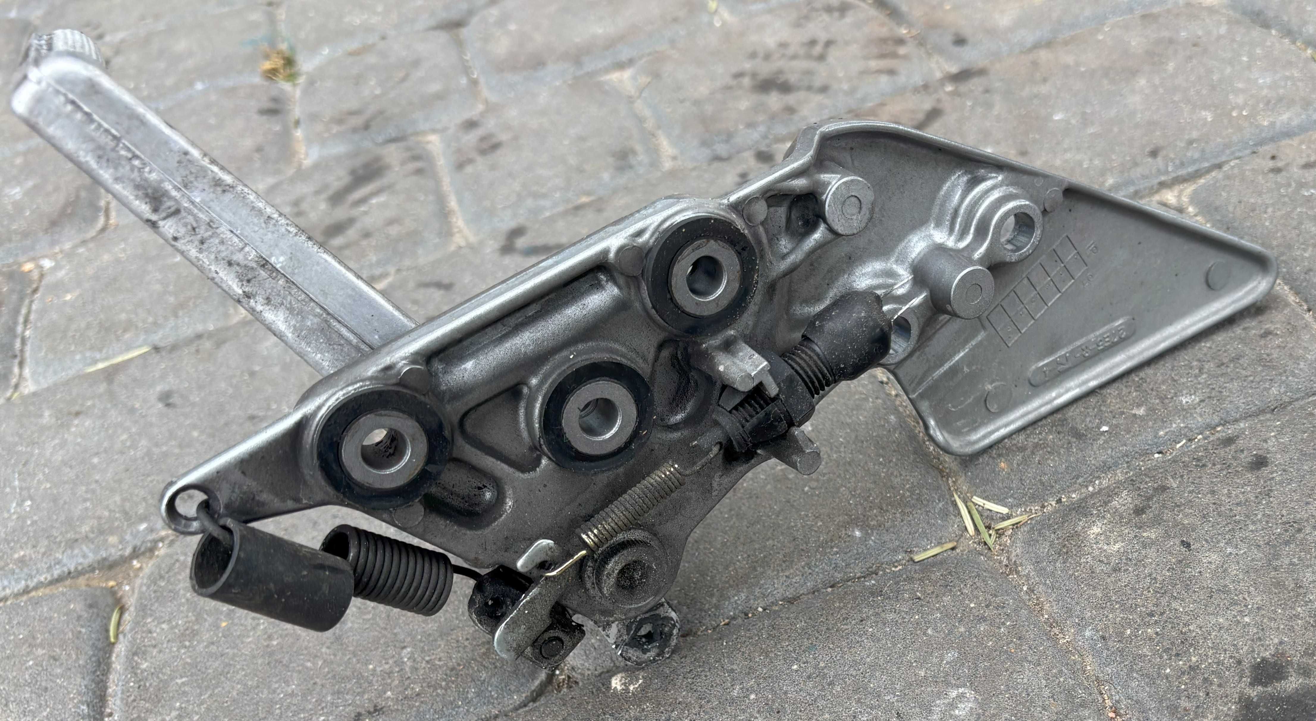 Set, Podnóżek Prawy Suzuki GSF 1200 Bandit 00-05r