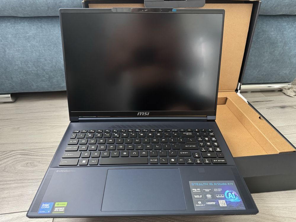 Ноутбук MSI Stealth 16 Al studio star blue