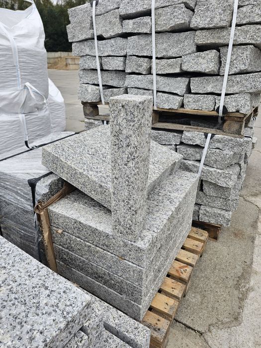 Palisada granitowa cięta płomieniowana 10/10/50