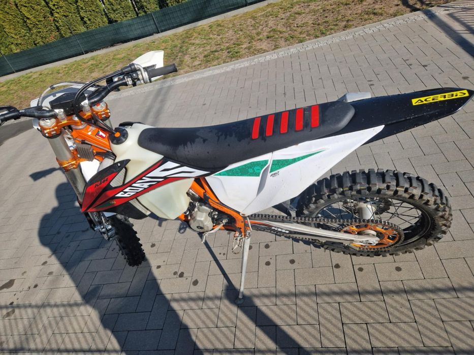 KTM Enduro 250.