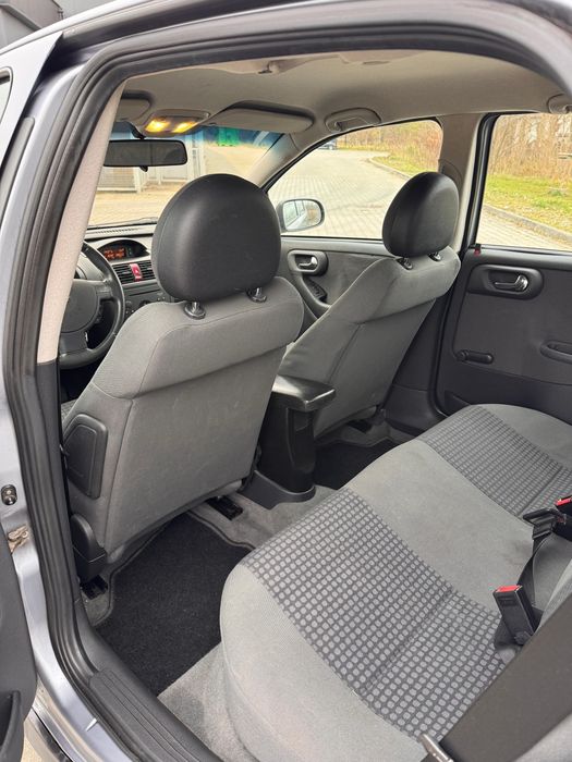 Opel Corsa 1,8 Elegance/Przebieg 125km/Climatronic